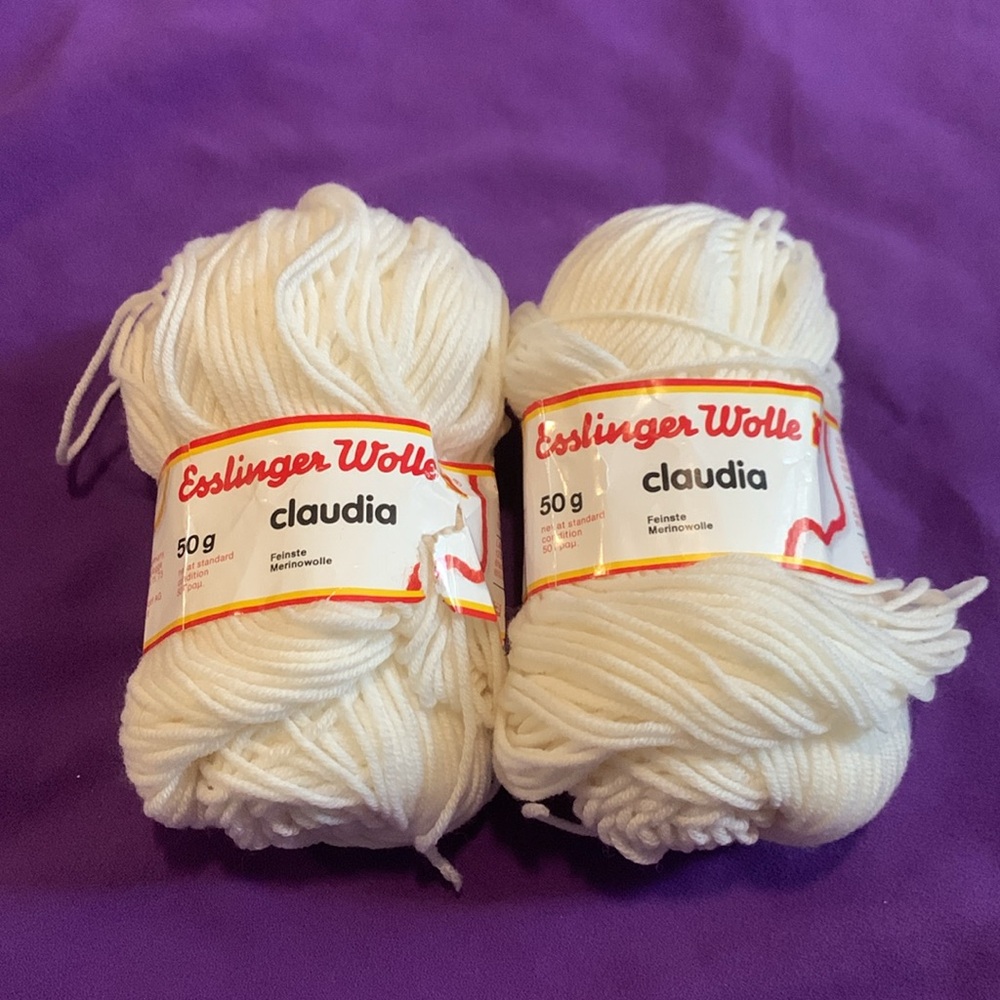 Vintage Claudia virgin white Wool new small bundle
